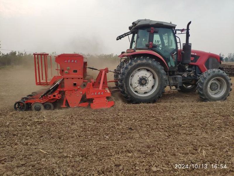 奥龙高性能小麦播种机播种效果获用户点赞